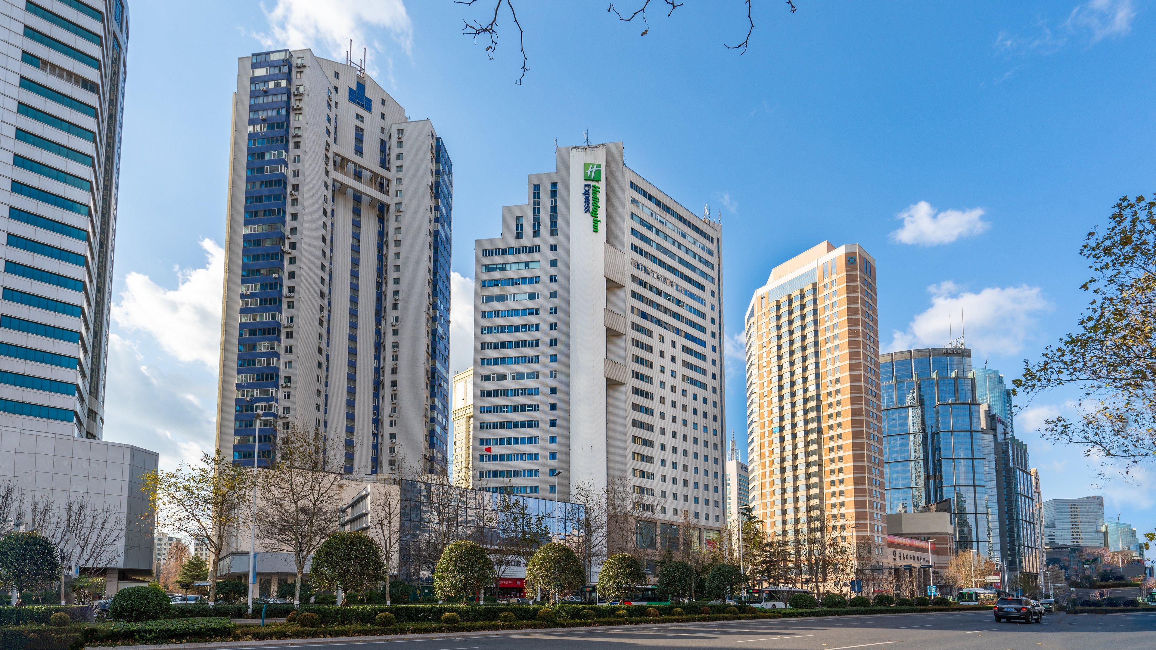 Holiday Inn Express Qingdao City Center By Ihg Exteriér fotografie