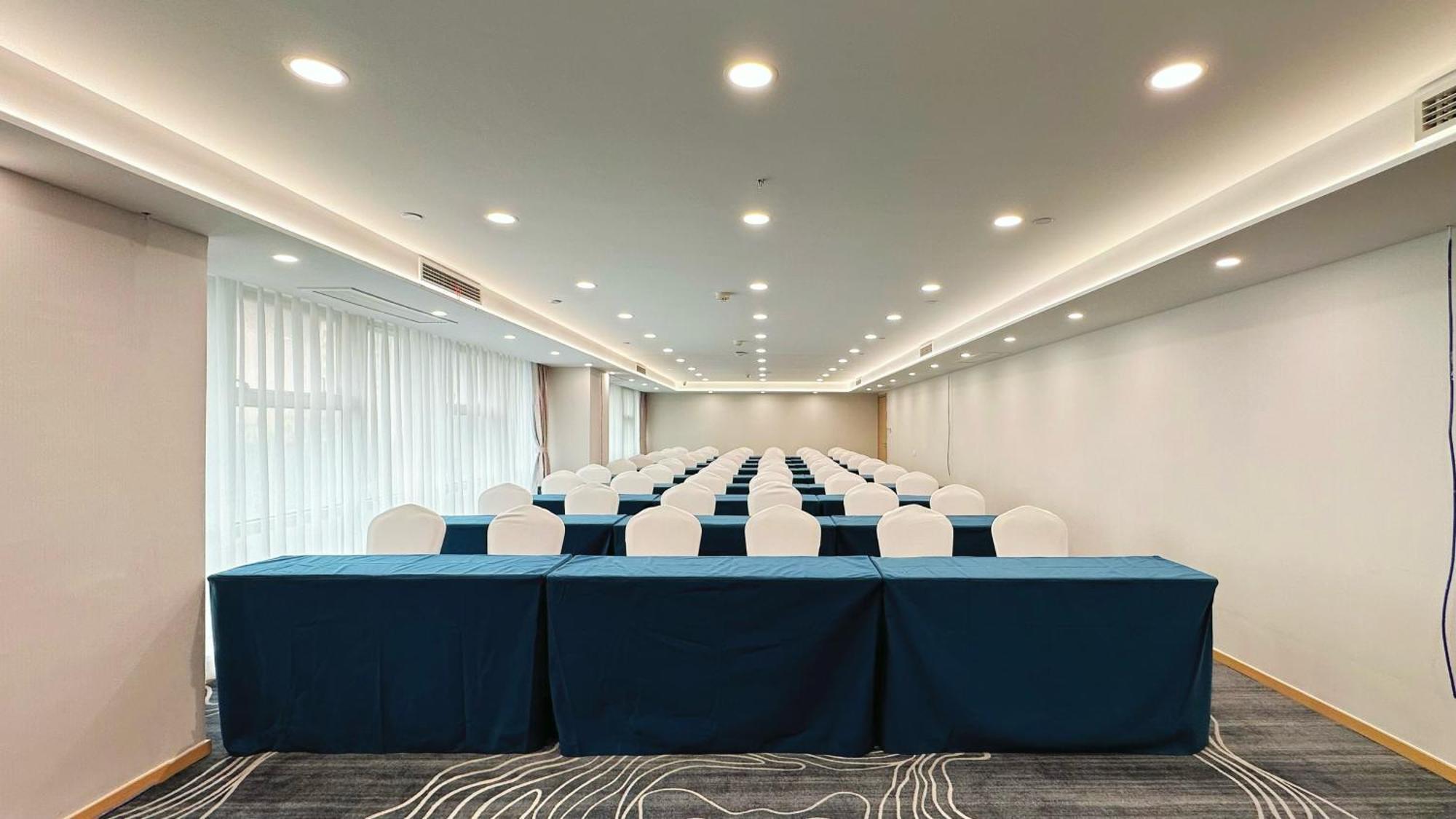 Holiday Inn Express Qingdao City Center By Ihg Exteriér fotografie