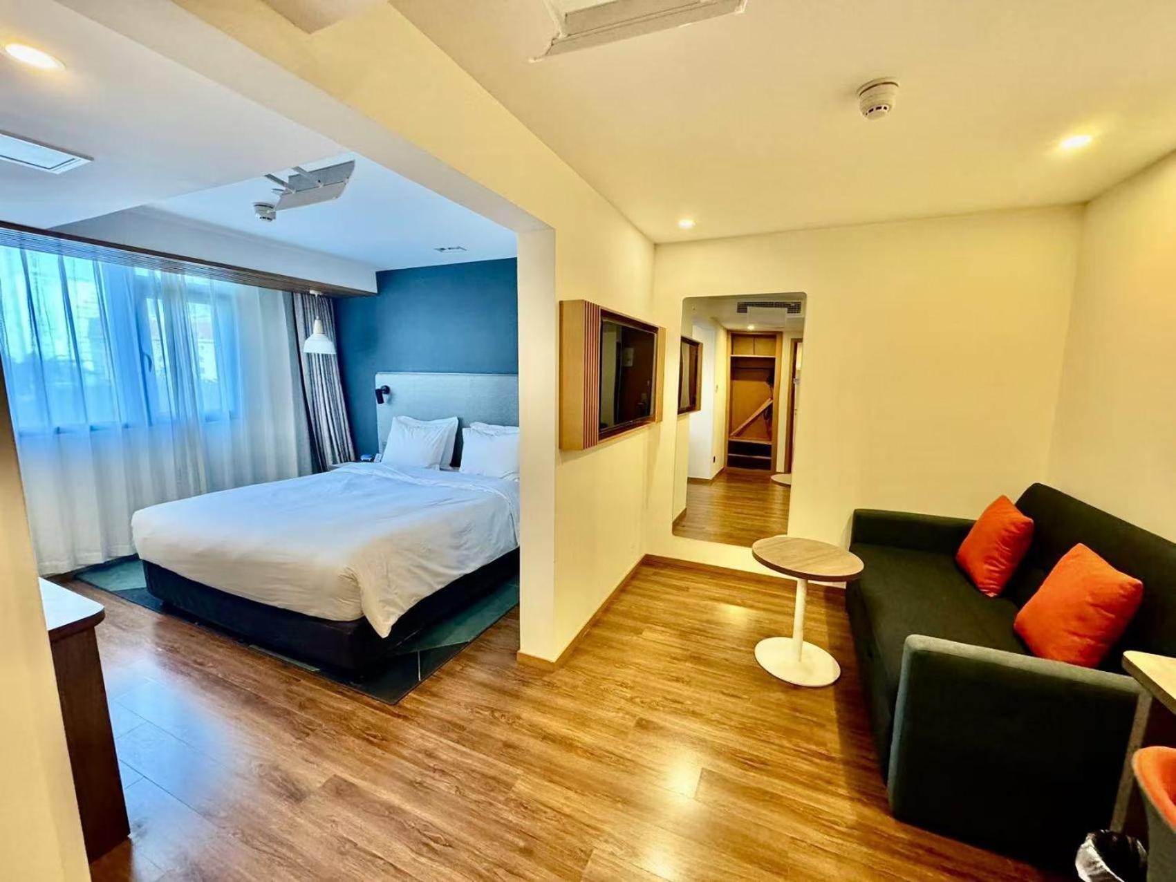 Holiday Inn Express Qingdao City Center By Ihg Exteriér fotografie
